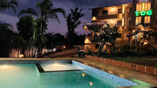 10 outdoor pools - The Olive Green Resort Mahabaleshwar (Mahabaleshwar)