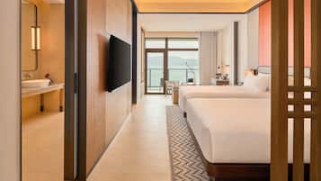 Cortinas blackout, tabla de planchar con plancha y cunas gratuitas