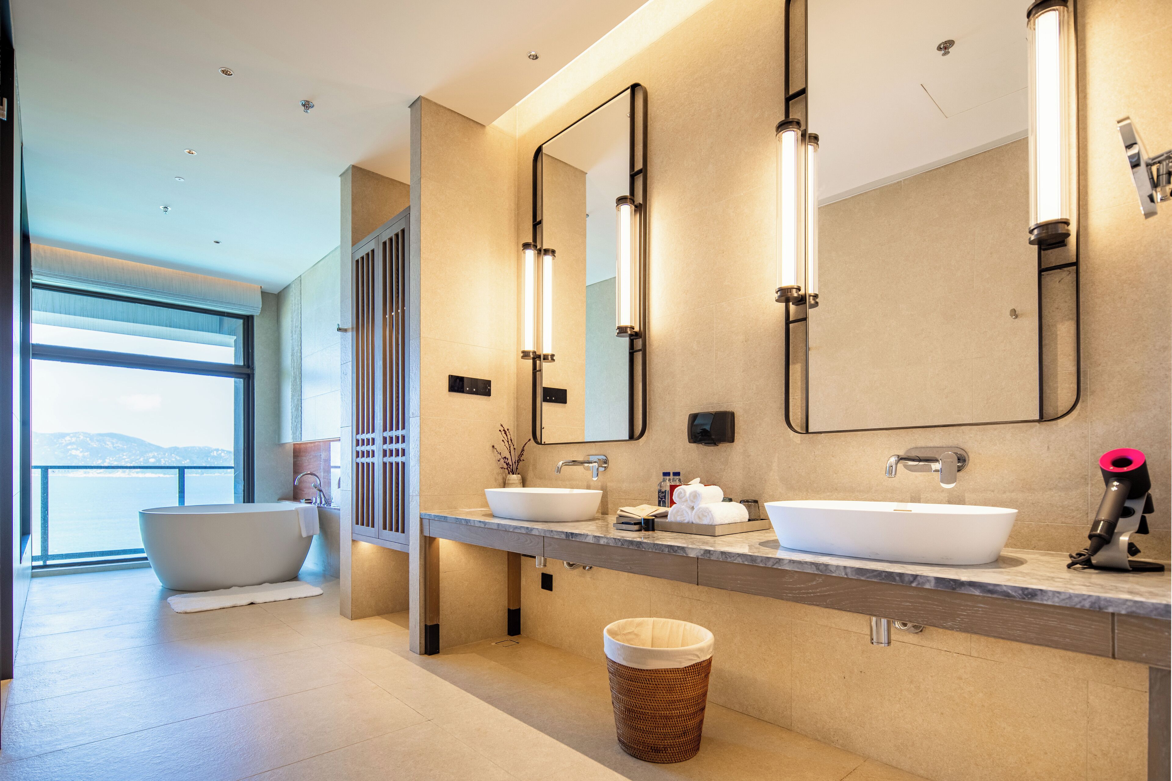 Dobbeltværelse - balkon - havudsigt | Badeværelse | Hjemmesko