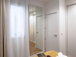 Interior - Apartment + Office - Moncloa (Madrid)