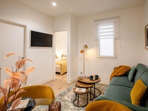 TV - Apartment + Office - Moncloa (Madrid)