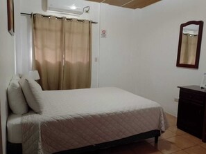 Unclassified image, 5 of 10, button - Hotel Vizcaino  (Matagalpa)