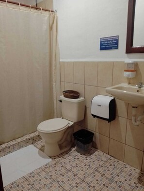Unclassified image, 4 of 10, button - Hotel Vizcaino  (Matagalpa)