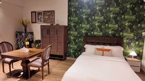 Basic Apartment, City View - 1 BR Nguyen Hue Walking St Bitexco (binh thanh)