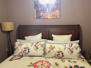 2 bedrooms, iron/ironing board, free WiFi, bed sheets