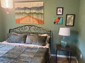 2 chambres, fer et planche à repasser, Wi-Fi gratuit, draps fournis