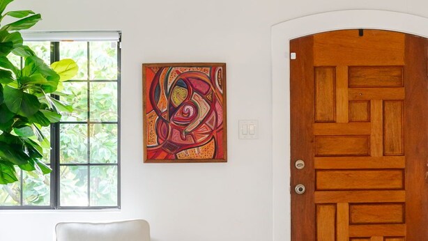 Unclassified image, 1 of 23, button - Private 2BR Duplex  Parking, W/D, Near Studios (Los Angeles)