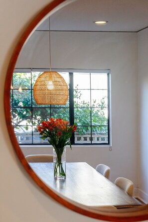 Dining - Private 2BR Duplex  Parking, W/D, Near Studios (Los Angeles)