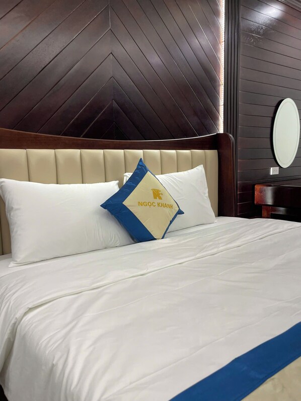 Standard Double Room, City View | Free WiFi - Golden Hotel Ha Noi (Long Bien)