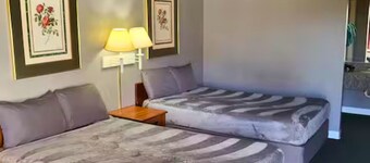 Room 115 - 2 Double Beds