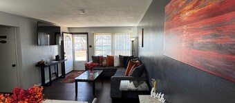 Aurora Adobe in St. Louis Tremendous 3Bedroom House with AC