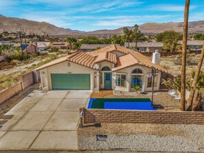 Exterior - Music Oasis: Pool/Spa, Basketball, Arcade, Central replaced (Desert Hot Springs)