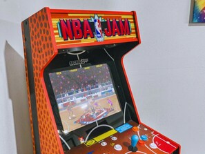 Games room - Music Oasis: Pool/Spa, Basketball, Arcade, Central replaced (Desert Hot Springs)