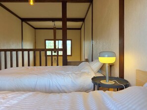 Internet, bed sheets - New" Azumino, a single house for rent in the forest, with good access to Hakuba for skiing and sightseeing in Matsumoto! Max. 5 people Bonfire Parking 3 cars (安曇野市)