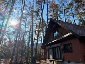 Exterior - A base for Hakuba skiing and sightseeing in Matsumoto! Enjoy bonfires and BBQ in the Azumino forest. (安曇野市)