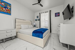 Fer et planche à repasser, Wi-Fi, draps fournis