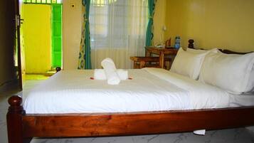 Phòng đôi Deluxe | Truy cập Internet không dây miễn phí, bộ trải giường