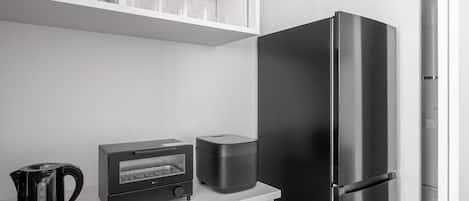 Fridge, microwave, stovetop, highchair