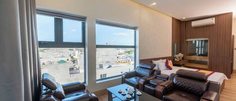 Luxury Room, City View