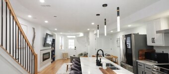 Serene 4-bedroom condo with AC in vibrant Washington