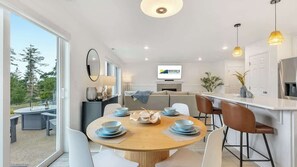 Interior - Driftwood Dreams (Manzanita)
