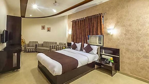 Unclassified image, 1 of 7, button - Hotel Star (Mohanpur)