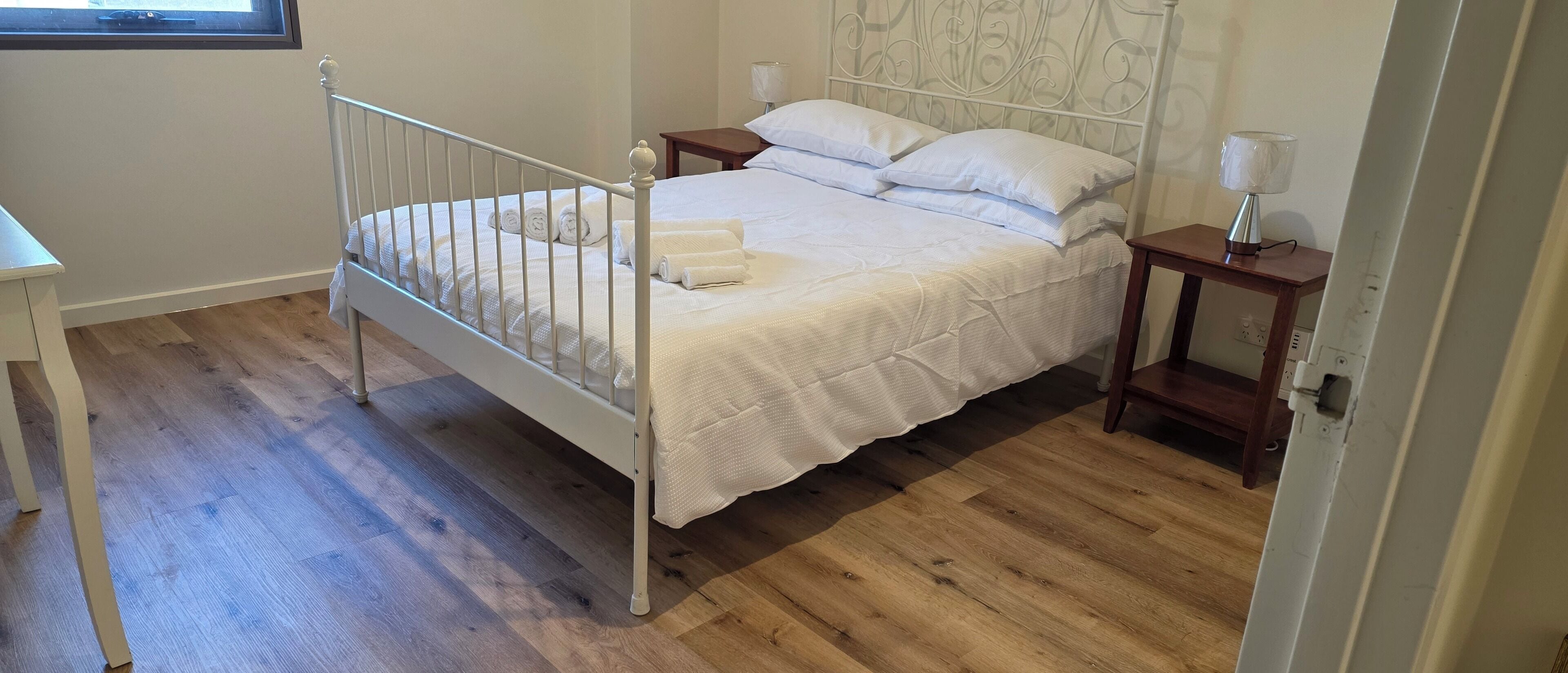 2 slaapkamers, een strijkplank/strijkijzer, wifi, beddengoed