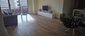 Interior - Bright 2 b/room apartment -up to 6 guests-parking incl. Central to everything. (Melbourne)