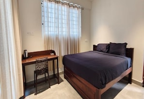 Superior Double Room | Desk, free WiFi, bed sheets - Villa Govindaraj (Puducherry)