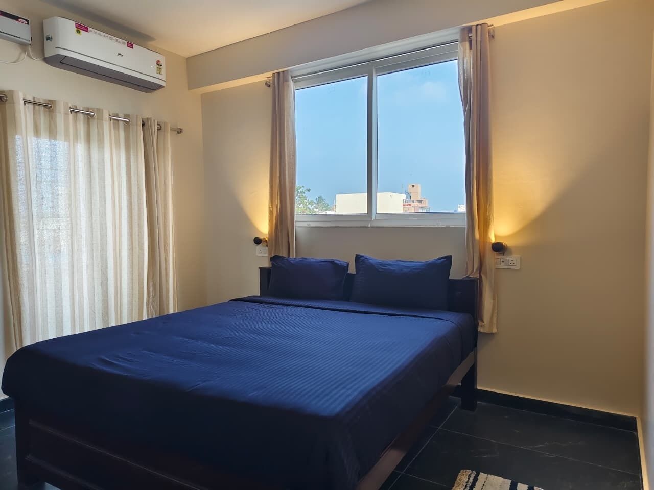 Executive Studio | Desk, free WiFi, bed sheets