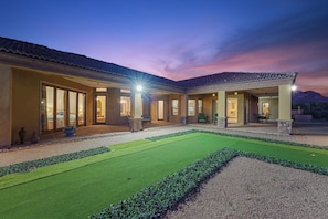 Exterior - Luxurious Tuscan-style Villa with magnificent panoramic views. (Apache Junction)