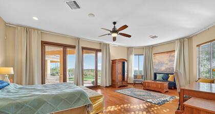 Luxurious Tuscan-style Villa with magnificent panoramic views.