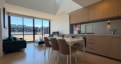 Bright Stylish 2B2B Apartment in Leichhardt