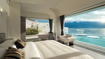 Classic Double Room, Sea View | Down duvets, desk, blackout curtains, soundproofing