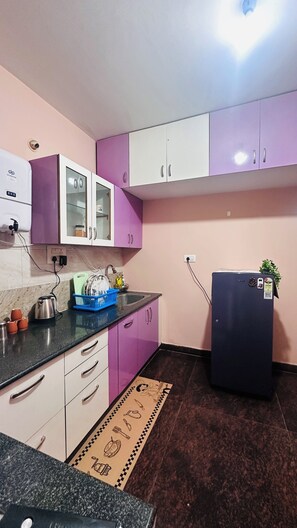 Stovetop - Soothing 1BHK apartment in charming JP Nagar neighborhood (Bengaluru)