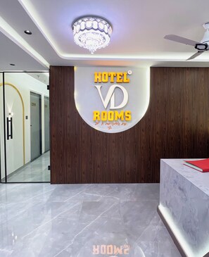 Lobby - Hotel VD Rooms Vesu (Surat)