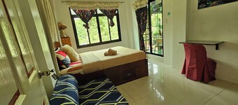 Budget Friendly, Family Unit 5-bedrooms, 3 Bathrooms Beyond Baguio City