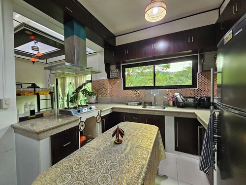 Budget  Friendly, Family Unit 5-bedrooms, 3 Bathrooms Beyond Baguio City