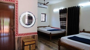 Living area - Mahabala Valley (Gokarna)