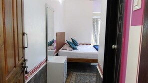 Living area - Mahabala Valley (Gokarna)