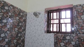 Quarto casal básico | Área de estar