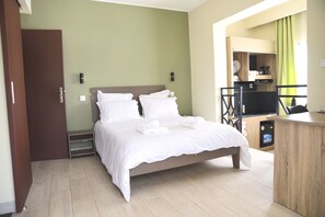 1 camera, accesso a Internet, lenzuola