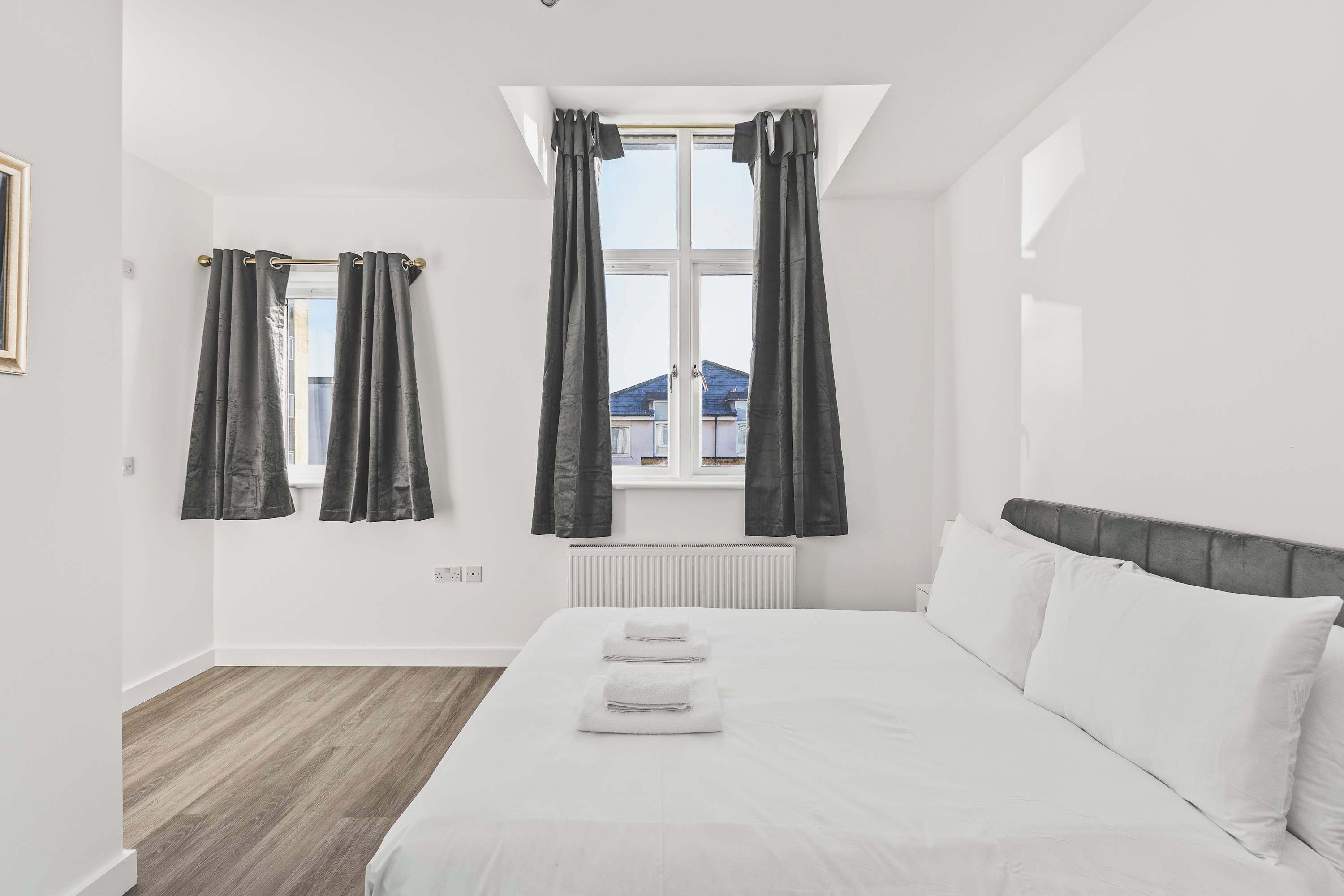 Iron/ironing board, Internet, bed sheets