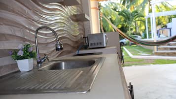 Microwave, oven, coffee/tea maker, high chair