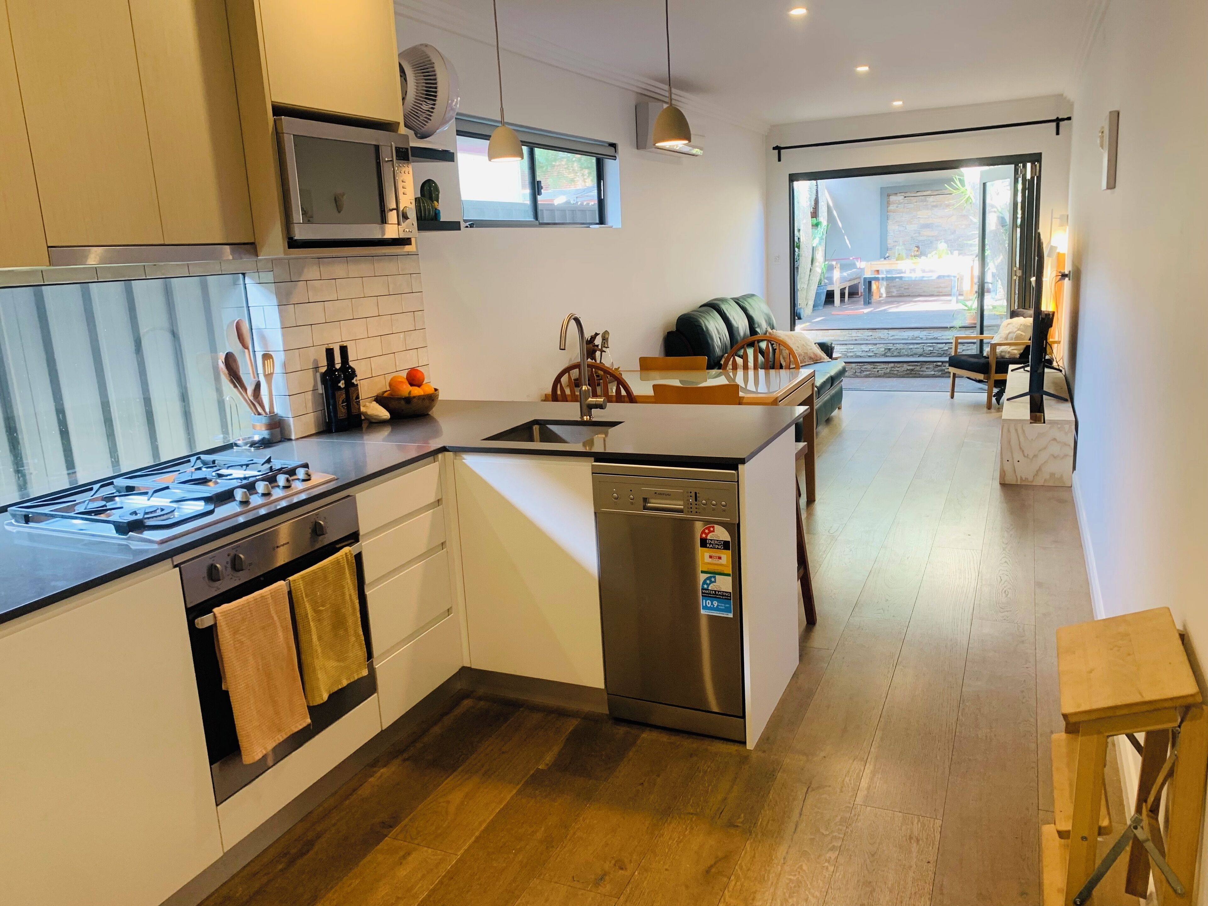 Microwave, oven, stovetop, dishwasher