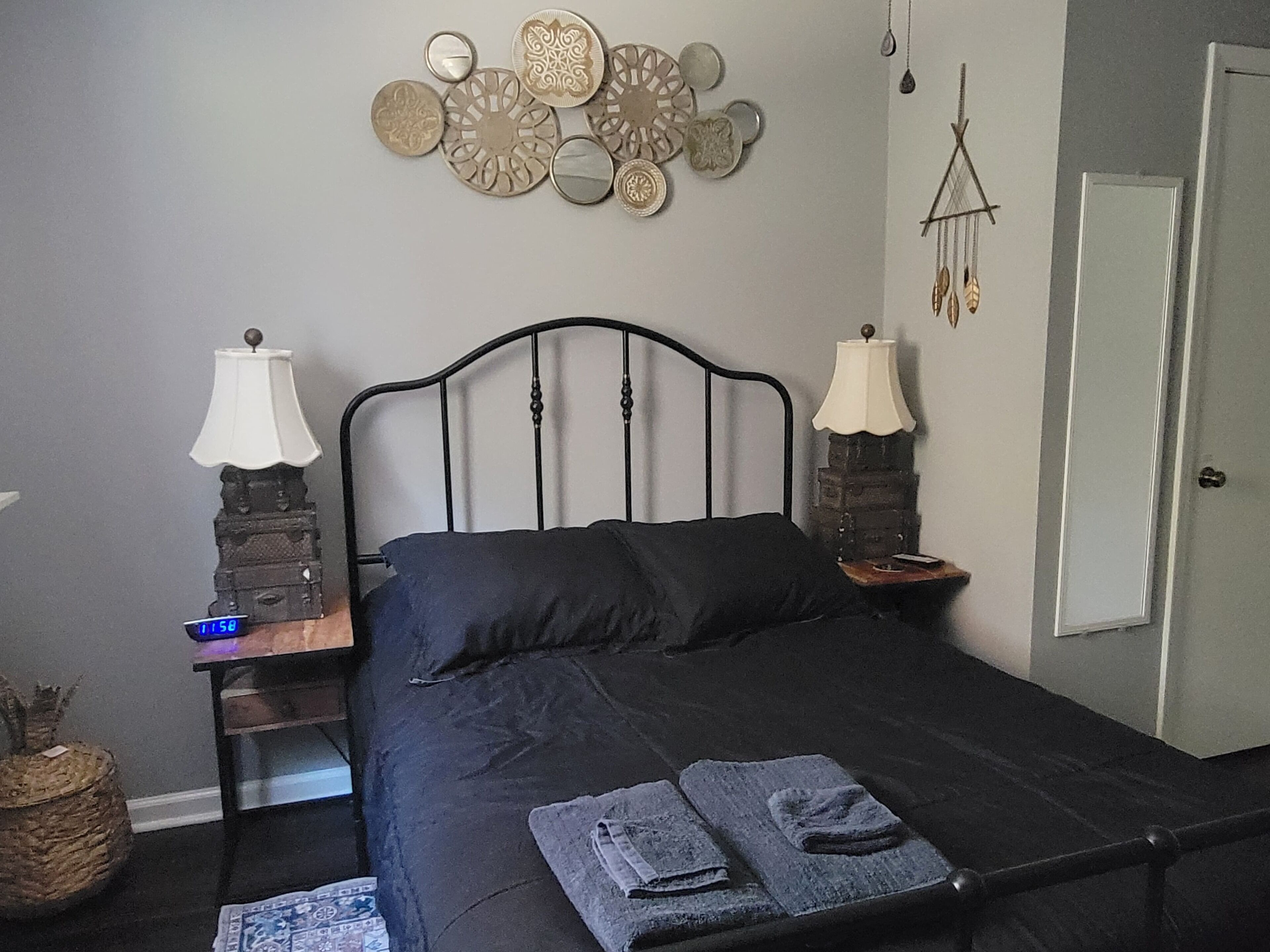 1 soverom, strykejern/-brett, wi-fi (inkludert) og sengetøy