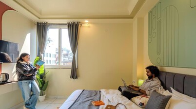 Zostel Jaipur (MI Road)