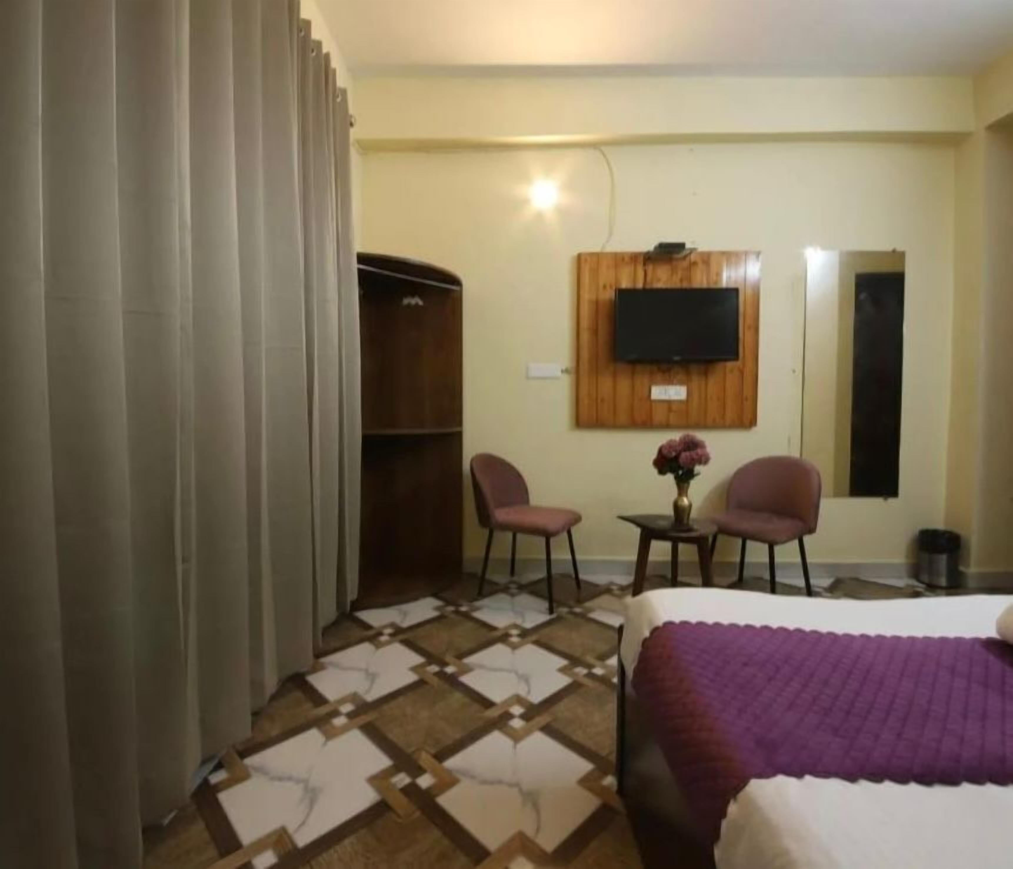 Apartamento luxo, 4 quartos, ar-condicionado | Espaço de trabalho para notebook, camas extras/dobráveis (sobretaxa)