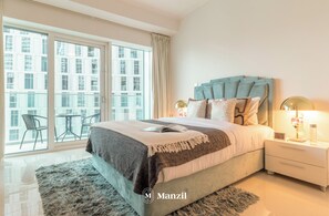 Room - Manzil - 2BR in Dubai Marina w Sea View (Dubai)