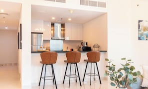 Luxury Apartment, Sea View | Private kitchenette - Manzil - 2BR in Dubai Marina w Sea View (Dubai)